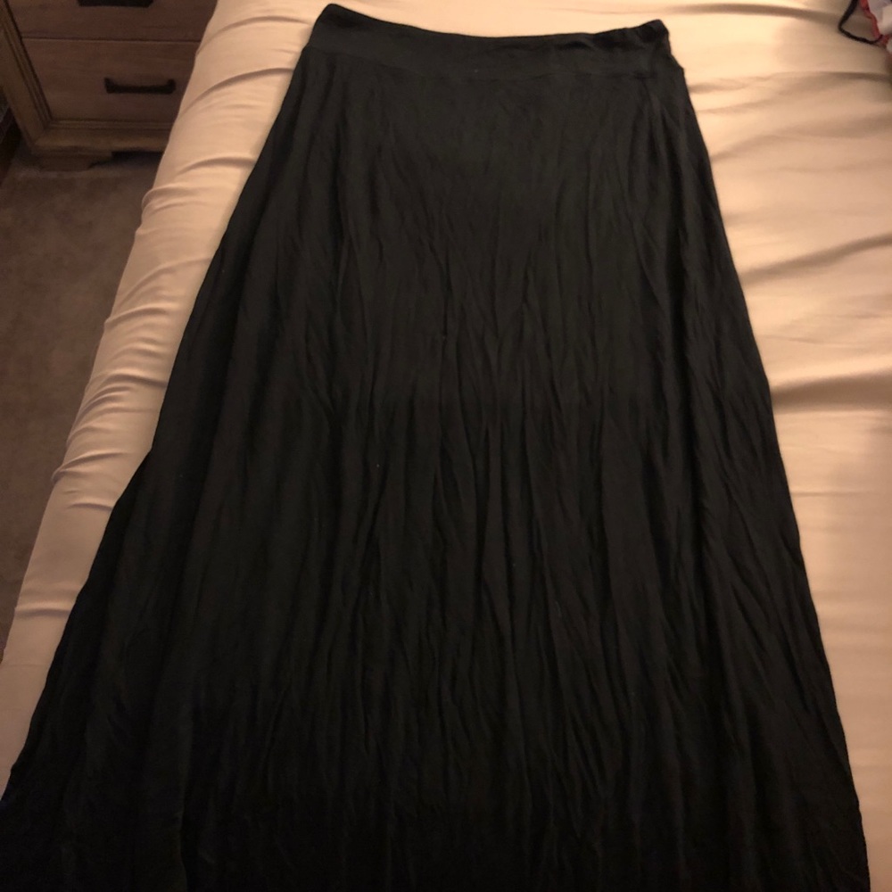 Black maxi skirt - medium
